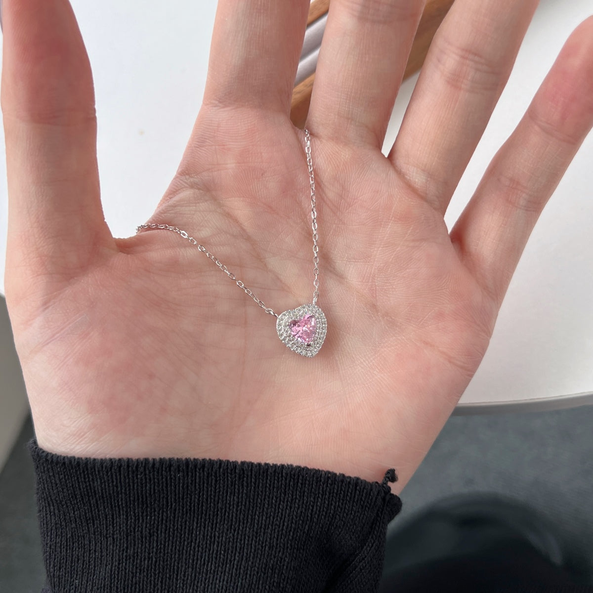 [Windsor Jewelry]Exquisite Heart Shape Necklace