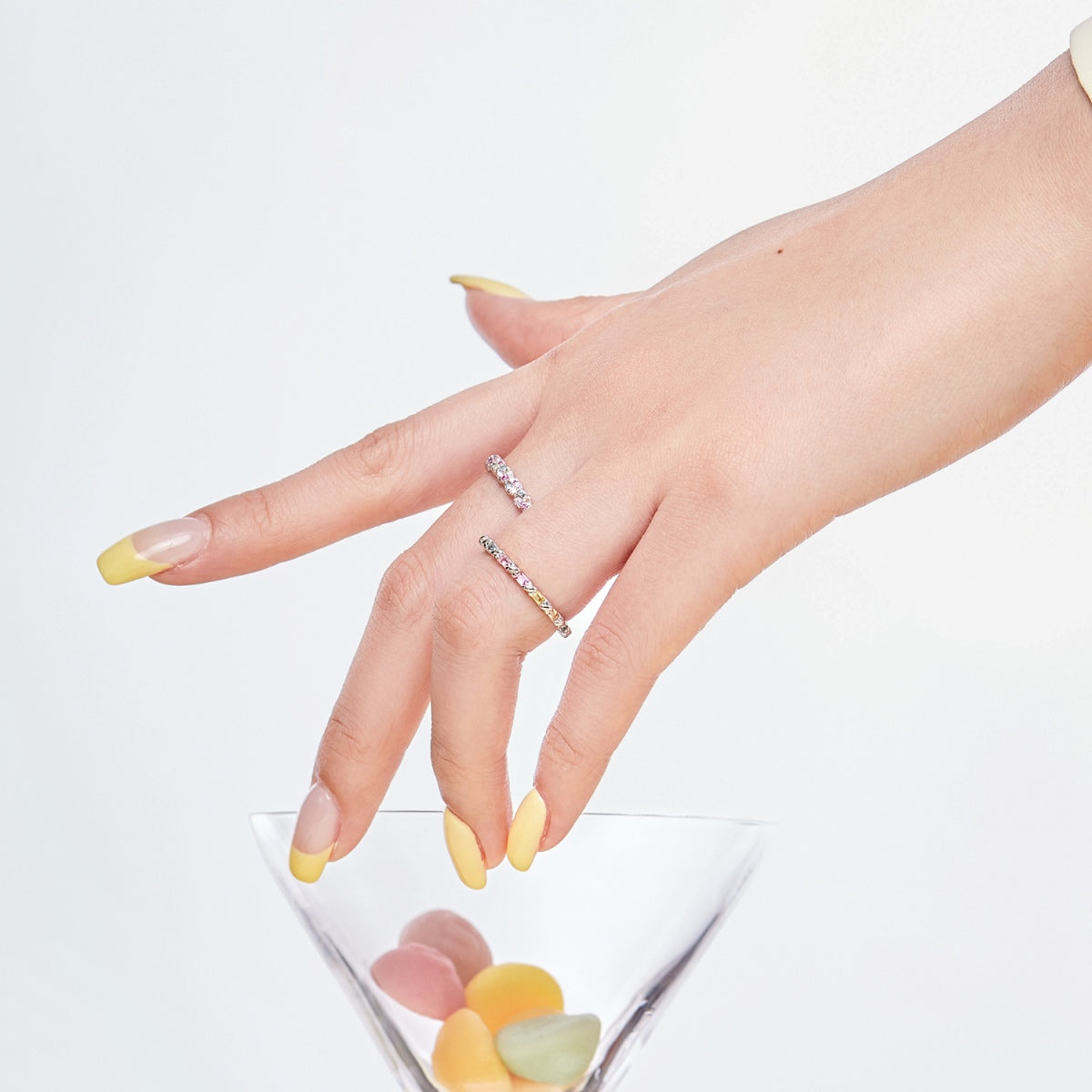 [Windsor Jewelry]Dainty Ebullient Round Cut Daily Ring