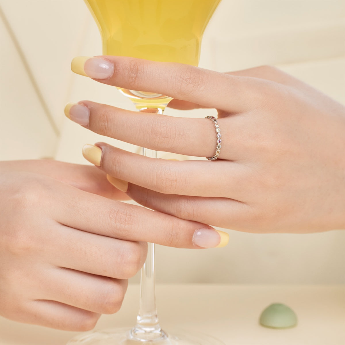[Windsor Jewelry]Radiant Sparkling Round Cut Daily Ring