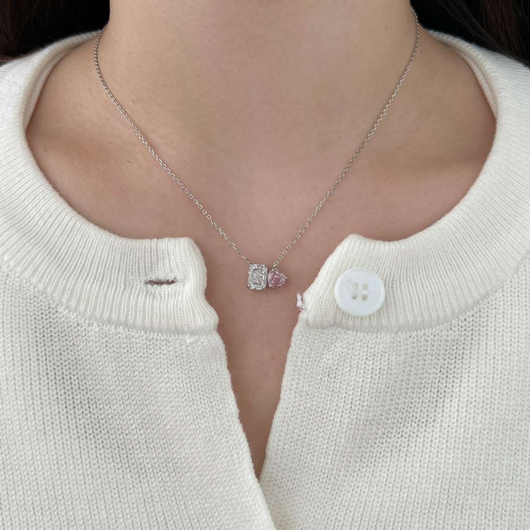 [Windsor Jewelry]Dazzling Square & Heart Shape Necklace