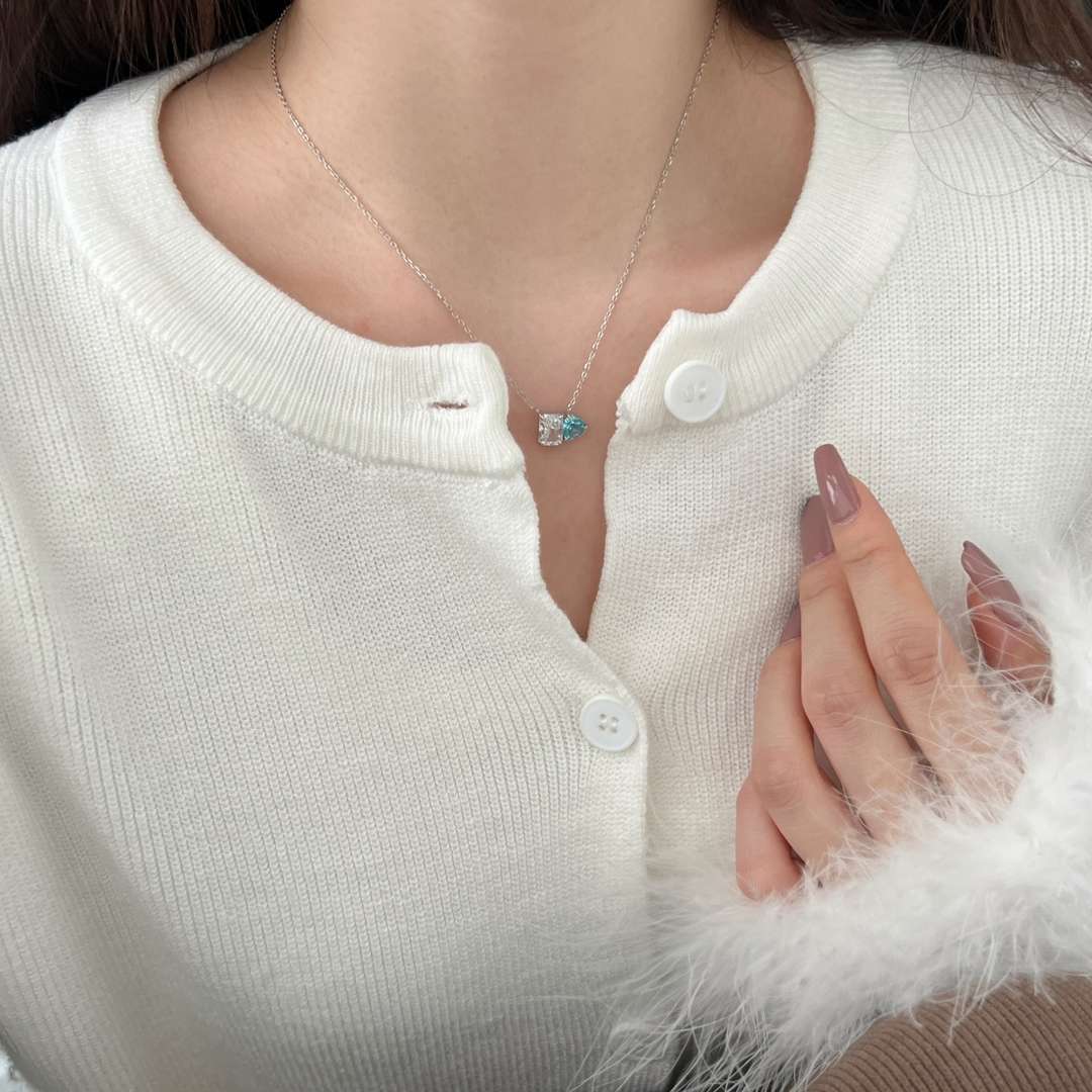 [Windsor Jewelry]Dazzling Square & Heart Shape Necklace
