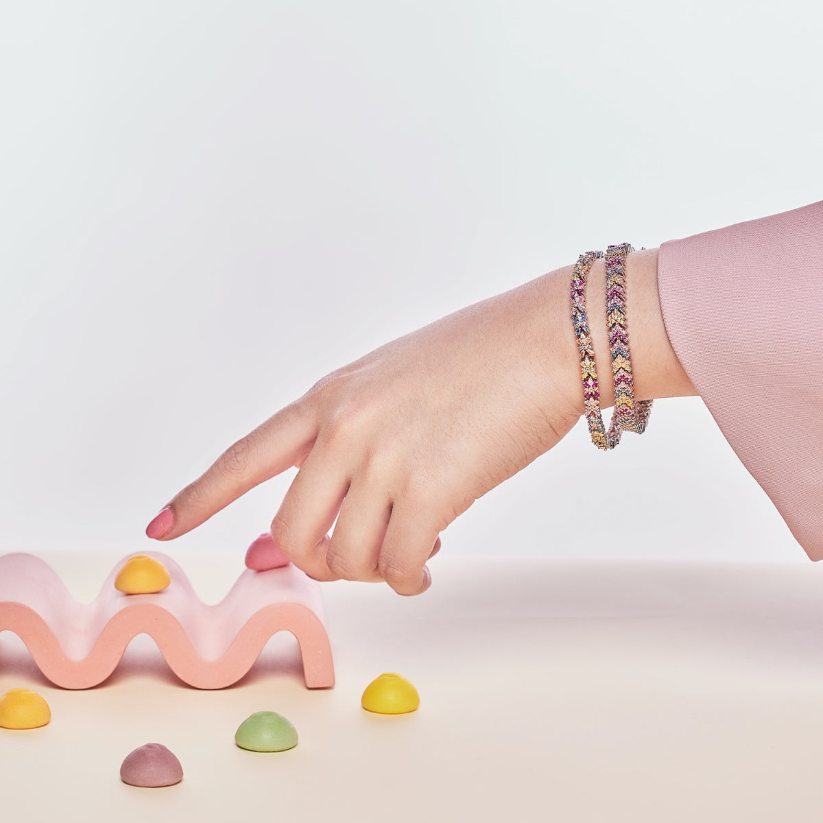 [Windsor Jewelry]Ornate Sparkling Round Cut Party Bracelet