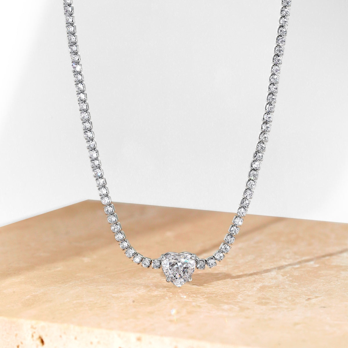 [Windsor Jewelry]2.0 Carat Sparkling Tennis Heart Cut Necklace
