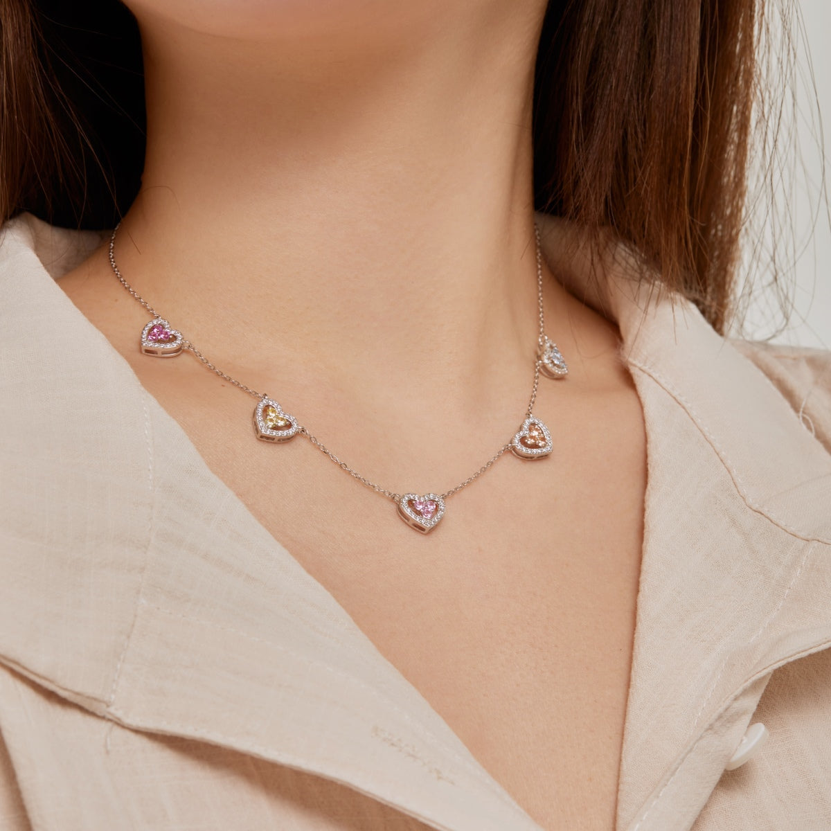 [Windsor Jewelry]Sparkling Five Heart Necklace