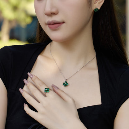 [Windsor Jewelry]Heart-Shaped Four-Leaf Clover Bead Necklace
