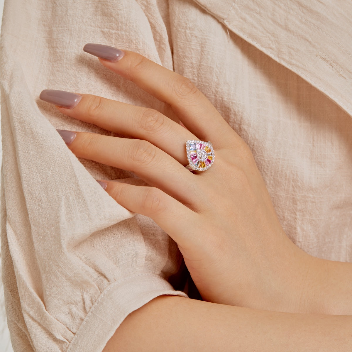 [Windsor Jewelry]Elegant Colorful Water Drop Shape Banquet Ring
