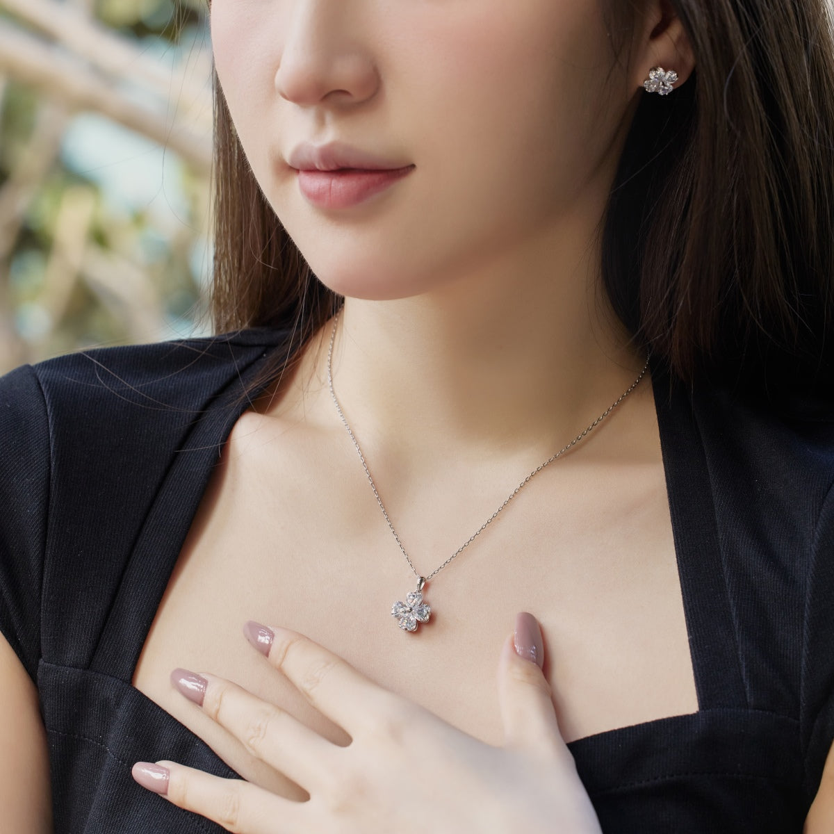 [Windsor Jewelry]Heart-Shaped Four-Leaf Clover Bead Necklace