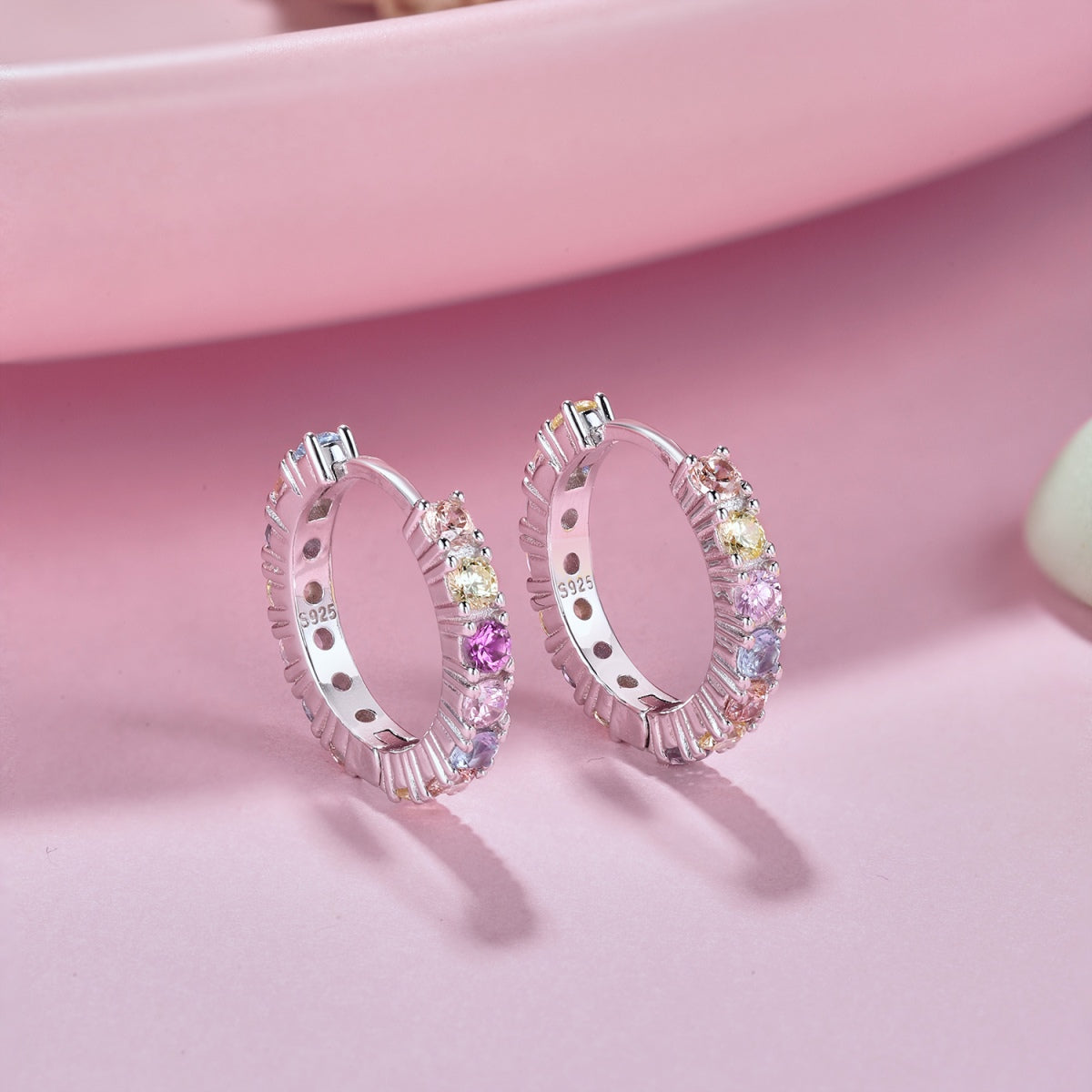 [Windsor Jewelry]Radiant Colorful Round Cut Earrings