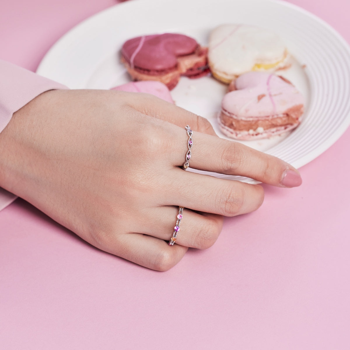 [Windsor Jewelry]Sparkling Colorful Round Cut Tennis Ring