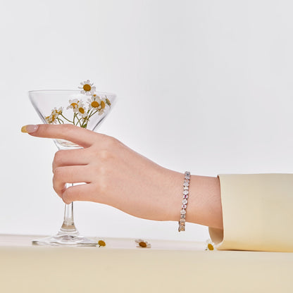 [Windsor Jewelry]Dazzling Radiant Multi Cut Daily Bracelet