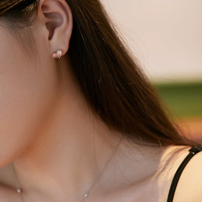 [Windsor Jewelry]Dazzling Elegant Heart Cut Lover Earrings