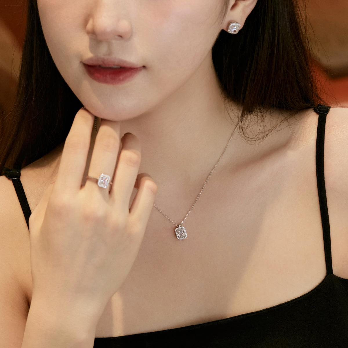 [Windsor Jewelry]1.0 Carat Luxurious Dainty Emerald Cut Daily Earrings