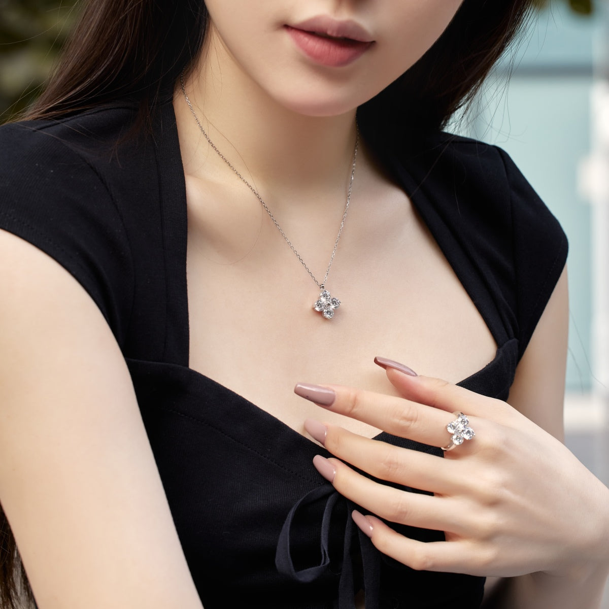 [Windsor Jewelry]Four-Leaf Clover And Eight-Pointed Star Necklace