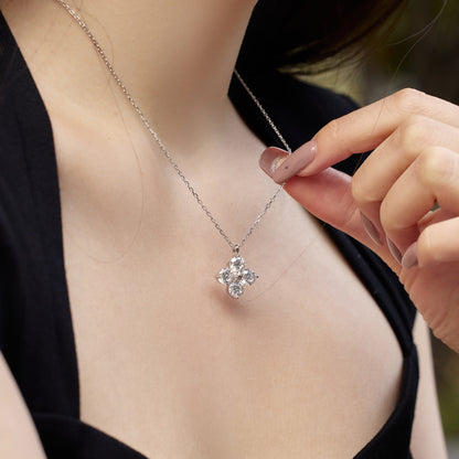 [Windsor Jewelry]Four-Leaf Clover And Eight-Pointed Star Necklace