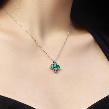 [Windsor Jewelry]Four-Leaf Clover And Eight-Pointed Star Necklace