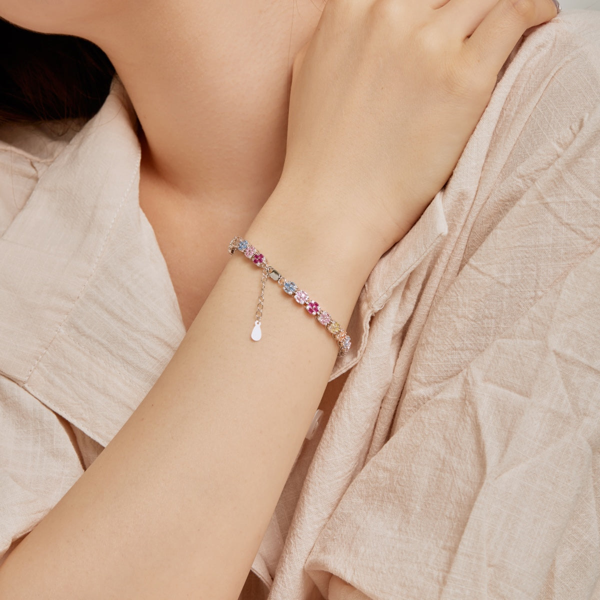 [Windsor Jewelry]Delicate Colorful Emerald Cut Daily Bracelet