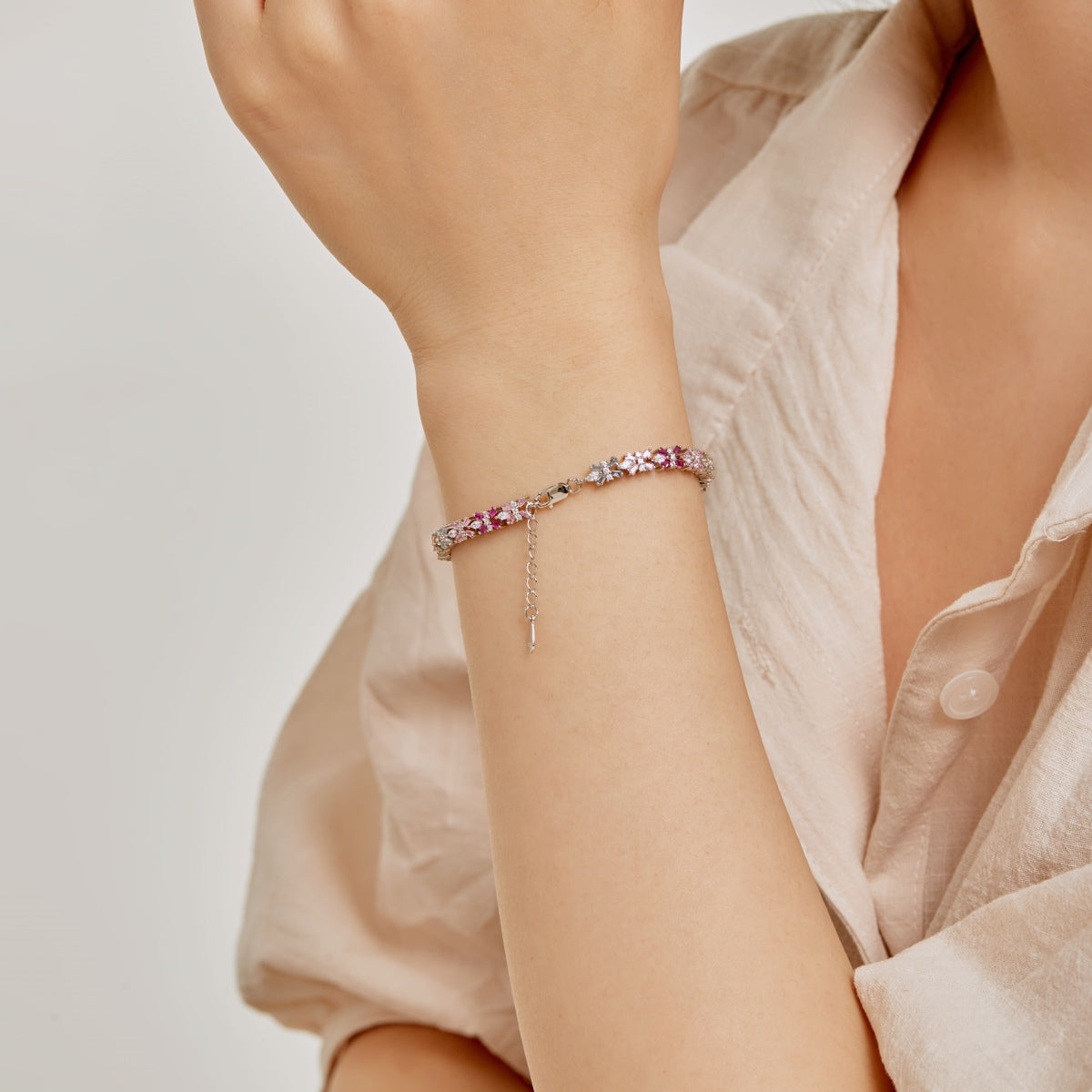 [Windsor Jewelry]Unique Colorful Butterfly Shape Party Bracelet