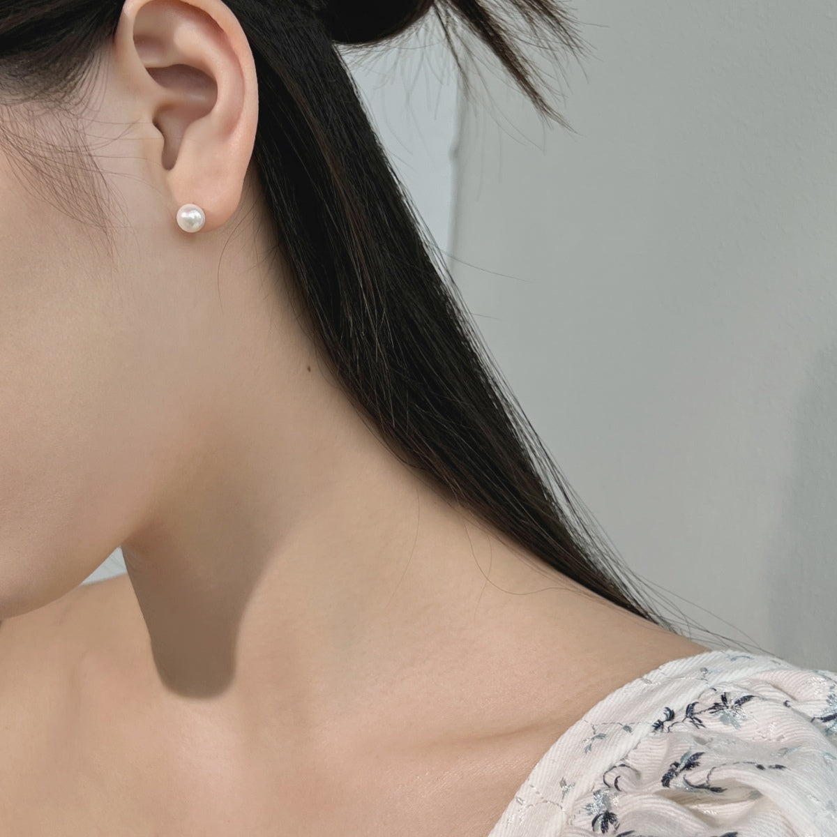 [Windsor Jewelry]Delicate Pearl Earrings