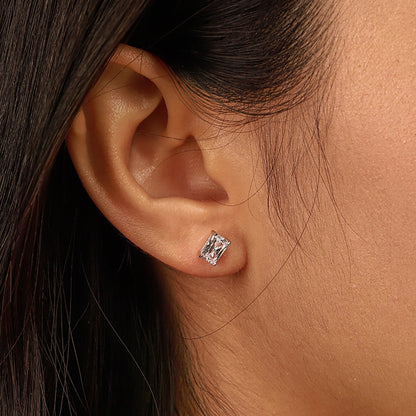 [Windsor Jewelry]Stylish Shiny Rectangular Center Stone Stud Earrings