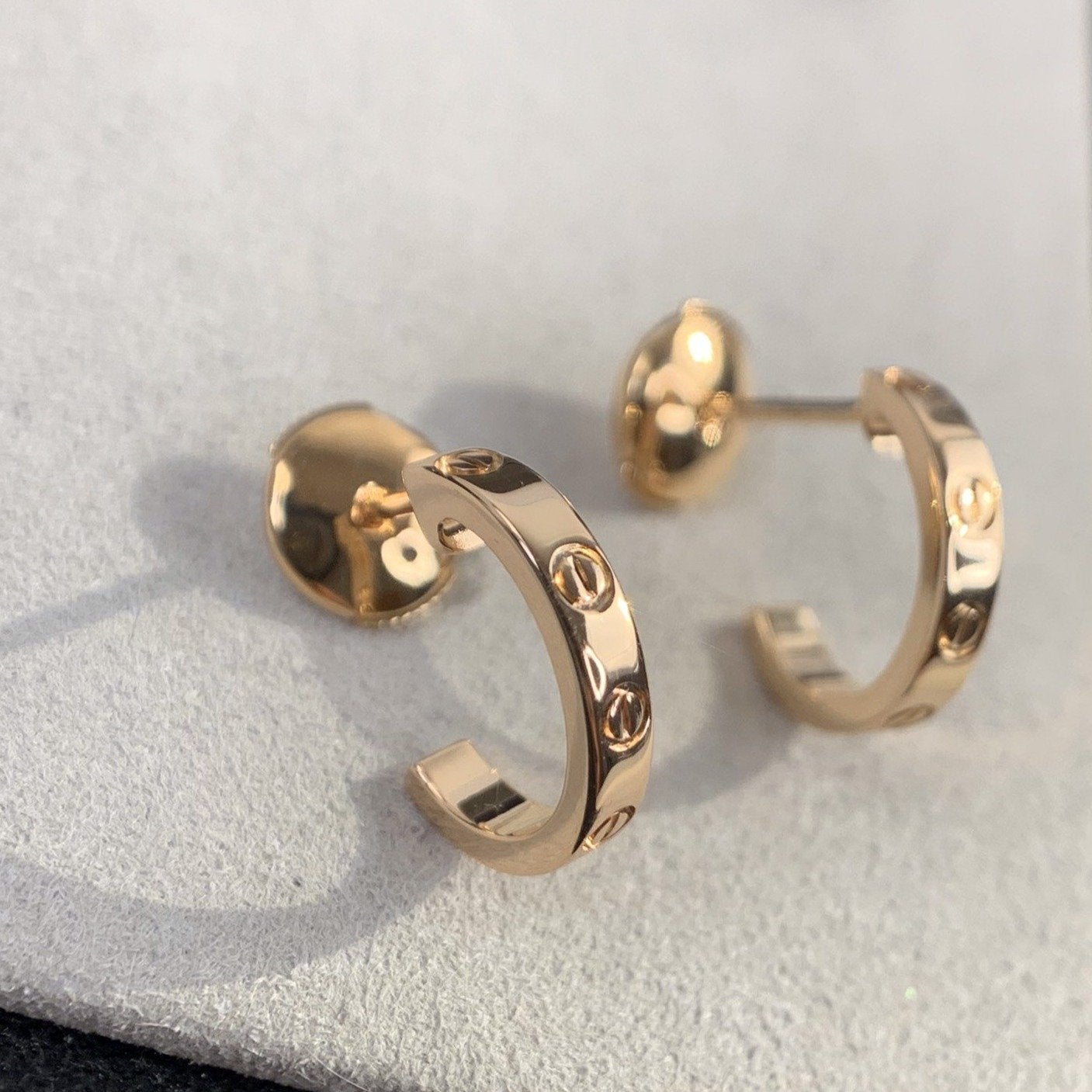 [Windsor Jewelry]LOVE EARRINGS 2.65MM PINK GOLD