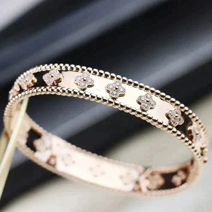 [Windsor Jewelry]CLOVER BRACELET 8MM DIAMONDS