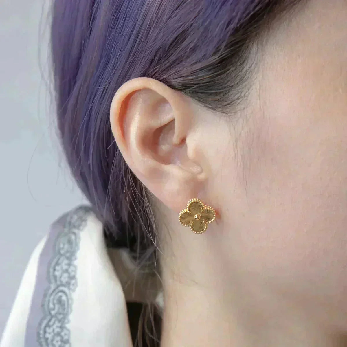 [Windsor Jewelry]CLOVER MEDIUM 1 MOTIFS LASER EARRINGS