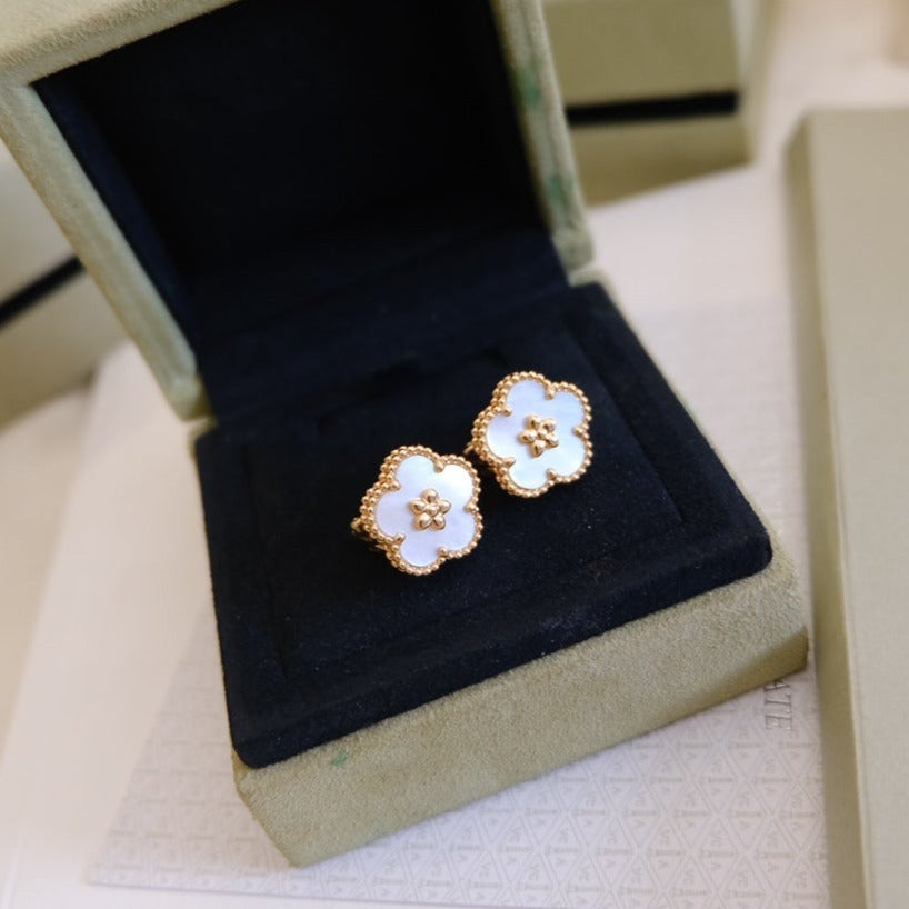 [Windsor Jewelry]LUCKY WHITE MOP EARRINGS