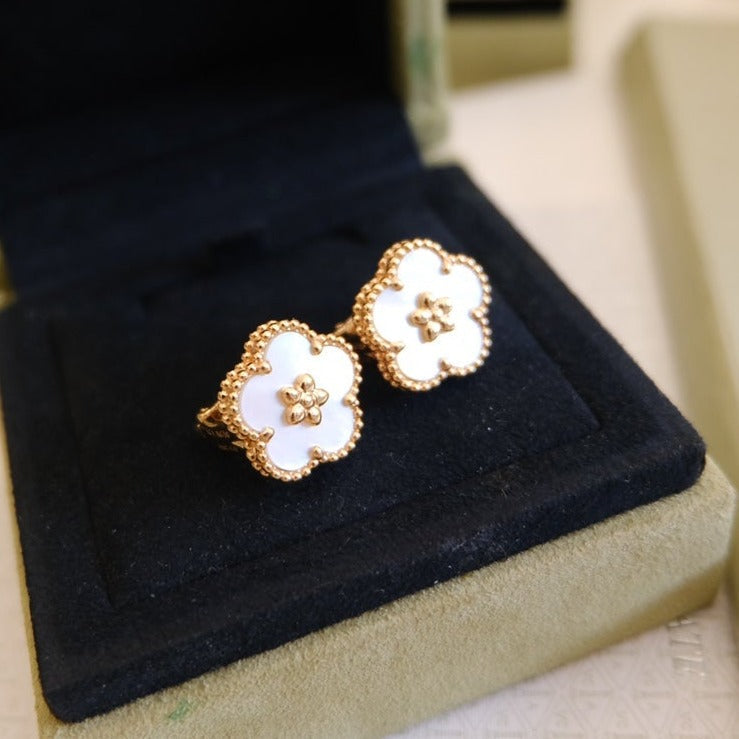 [Windsor Jewelry]LUCKY WHITE MOP EARRINGS