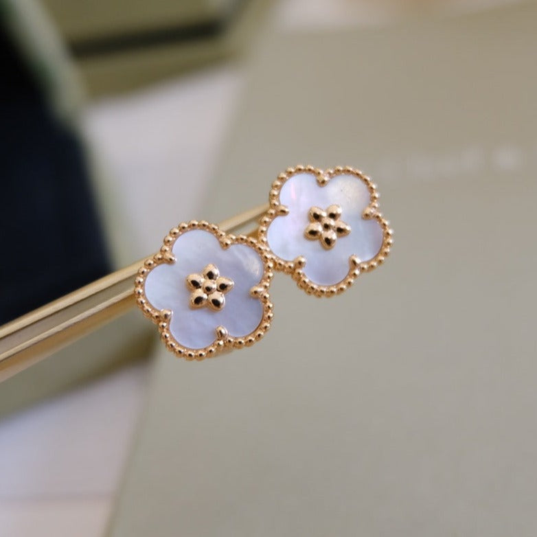 [Windsor Jewelry]LUCKY WHITE MOP EARRINGS