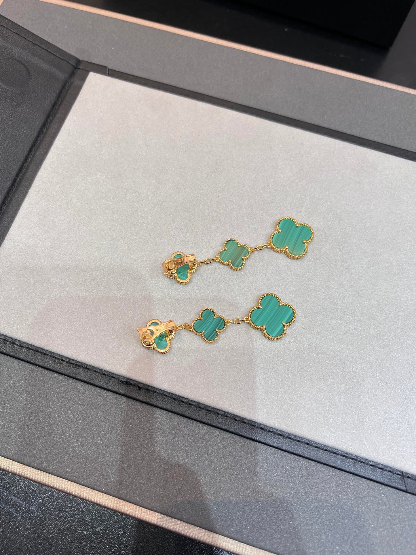 [Windsor Jewelry]CLOVER MALACHITE 3 MOTIFS GOLD