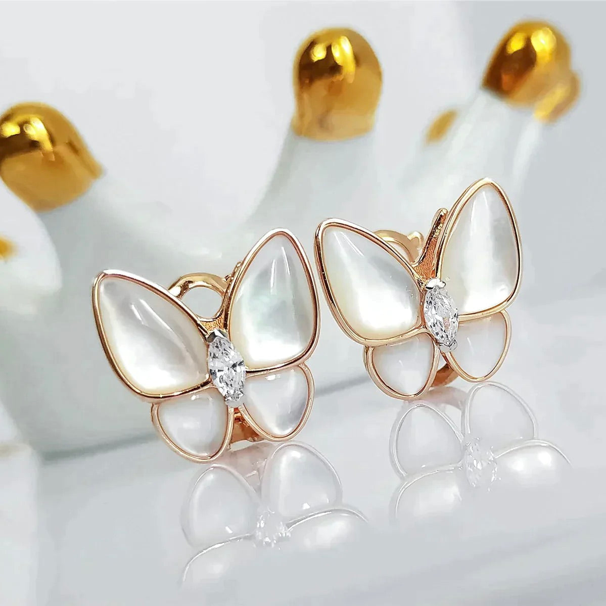 [Windsor Jewelry]BUTTERFLY MOP DIAMOND EARRINGS