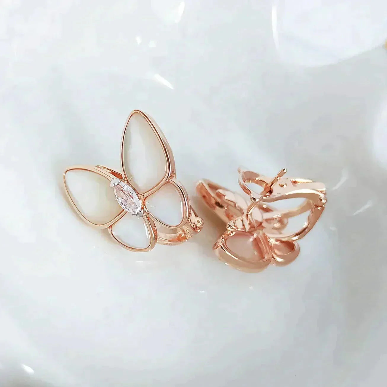 [Windsor Jewelry]BUTTERFLY MOP DIAMOND EARRINGS