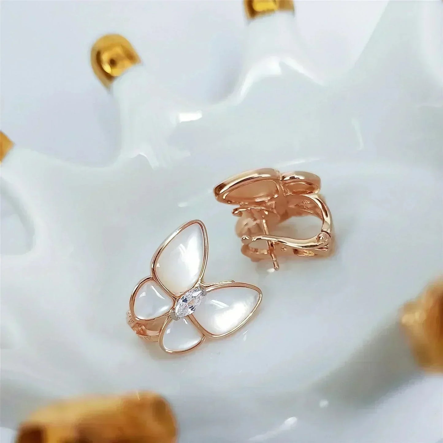 [Windsor Jewelry]BUTTERFLY MOP DIAMOND EARRINGS