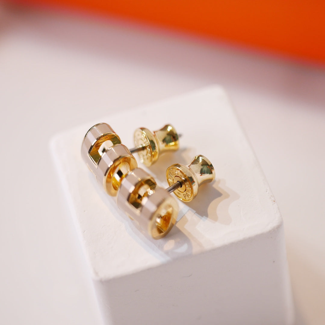 [Windsor Jewelry]MINI POP H GOLD EARRINGS GREY