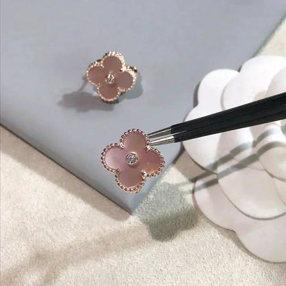 [Windsor Jewelry]CLOVER MEDIUM 1 MOTIFS  PINK MOP DIAMOND EARRINGS