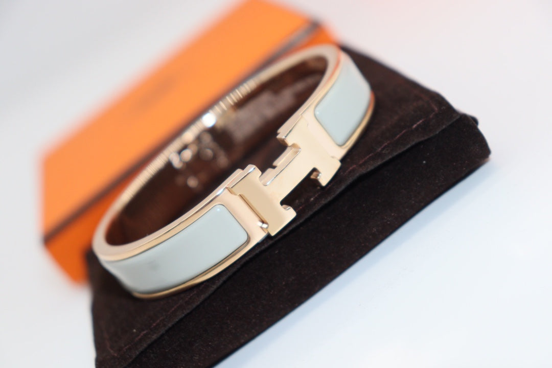 [Windsor Jewelry]H LIGHT BLUE BRACELET