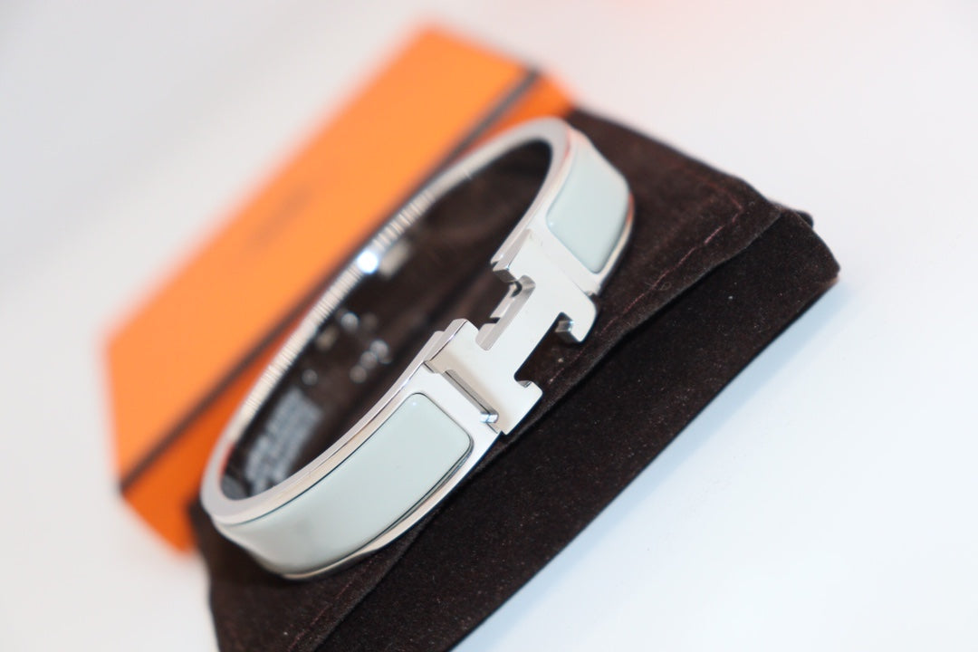[Windsor Jewelry]H LIGHT BLUE BRACELET