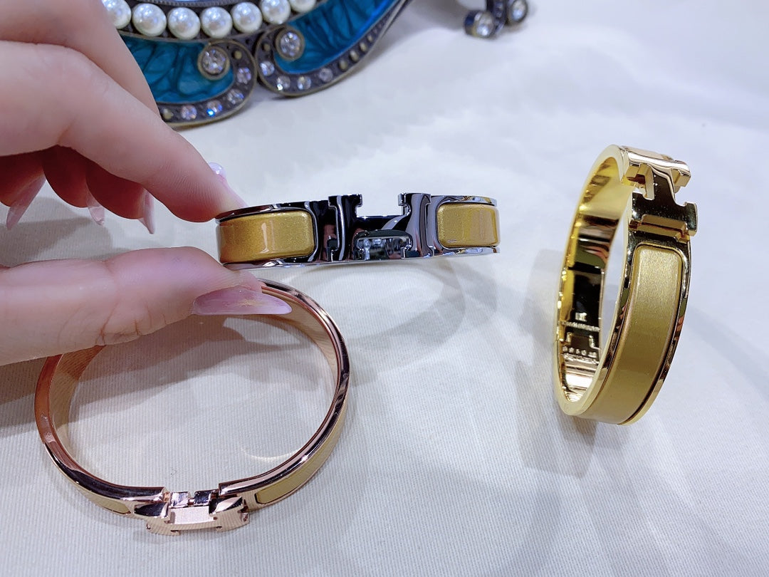 [Windsor Jewelry]H CHAMPAGNE BRACELET
