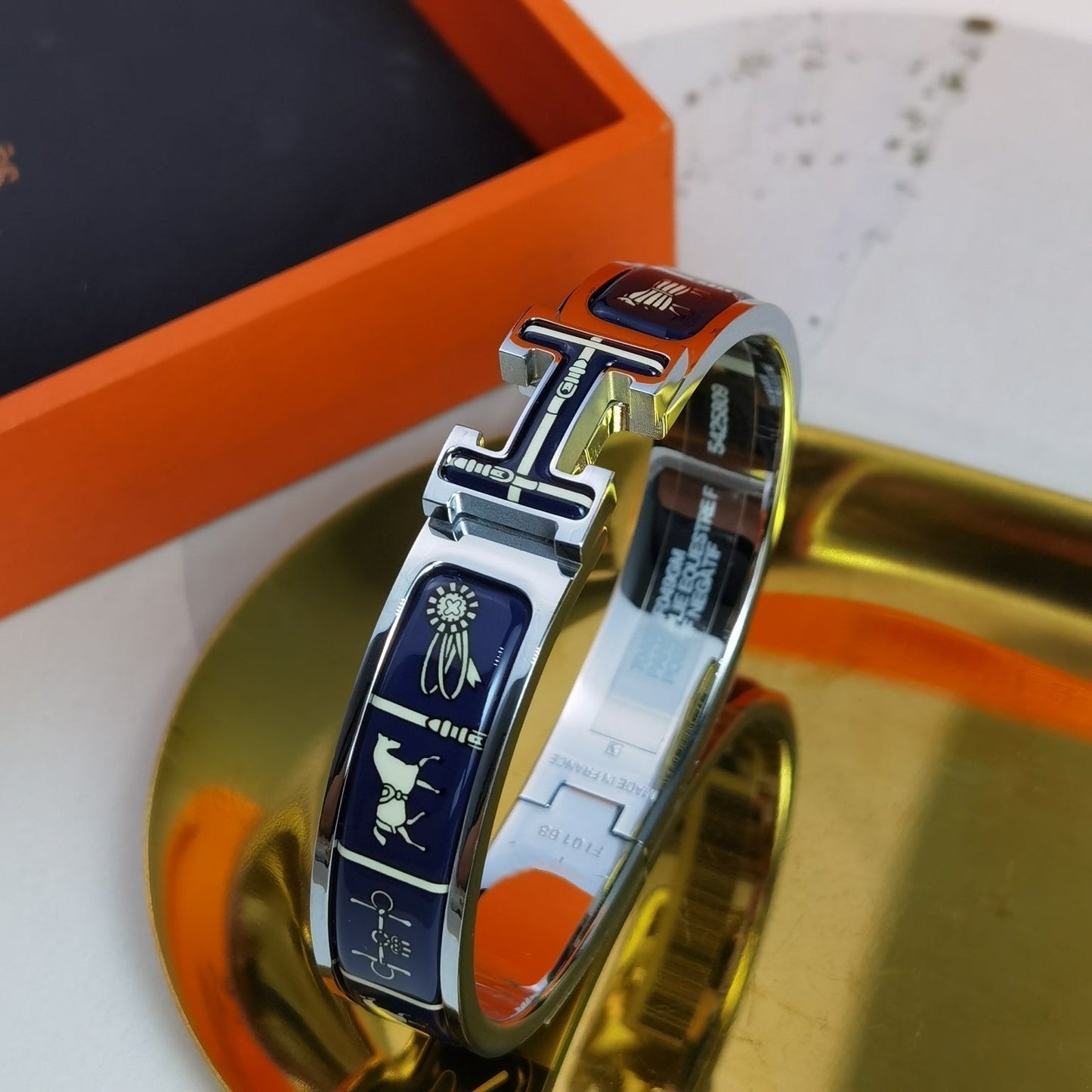 [Windsor Jewelry]H COUVERTURES DARK BLUE BRACELET