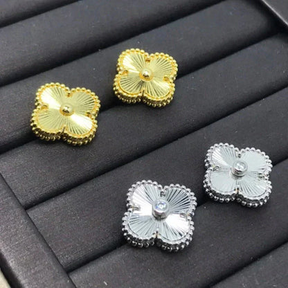 [Windsor Jewelry]CLOVER MINI 9.5MM LASER EARRINGS