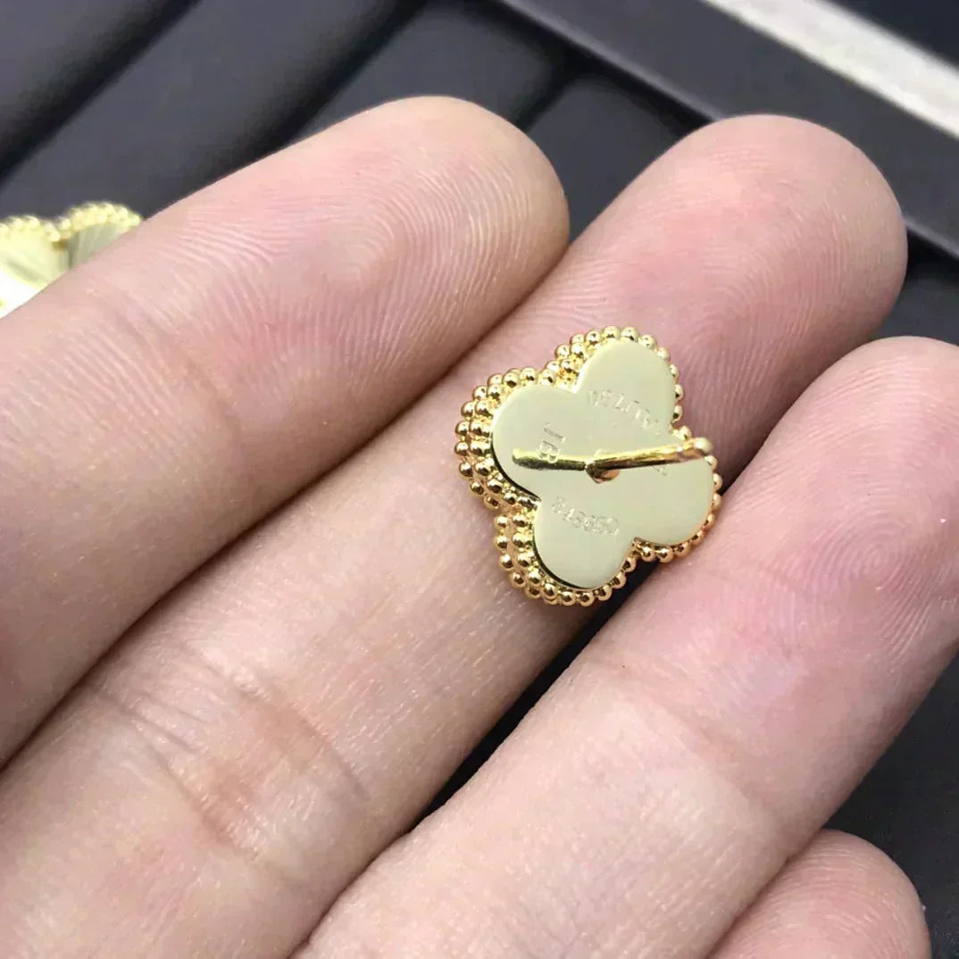 [Windsor Jewelry]CLOVER MINI 9.5MM LASER EARRINGS