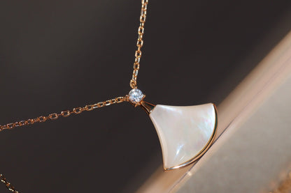 [Windsor Jewelry]DREAM NECKLACE WHITE MOP PINK GOLD 1 DIAMOND