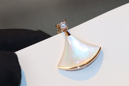 [Windsor Jewelry]DREAM NECKLACE WHITE MOP PINK GOLD 1 DIAMOND