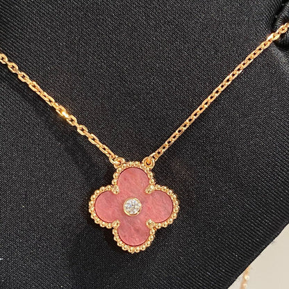 [Windsor Jewelry]CLOVER 15MM DIAMOND RHODONITE NECKLACE