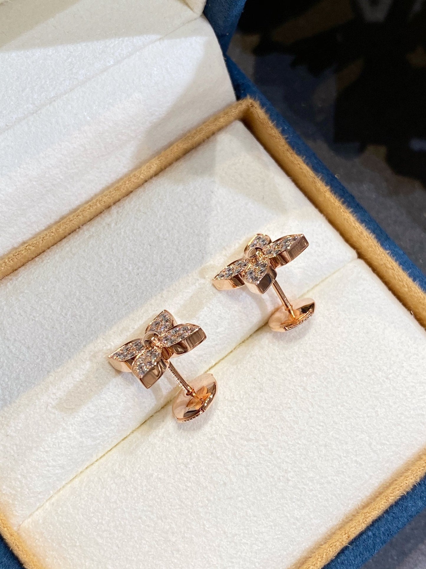 [Windsor Jewelry]STAR DIAMOND EARRINGS