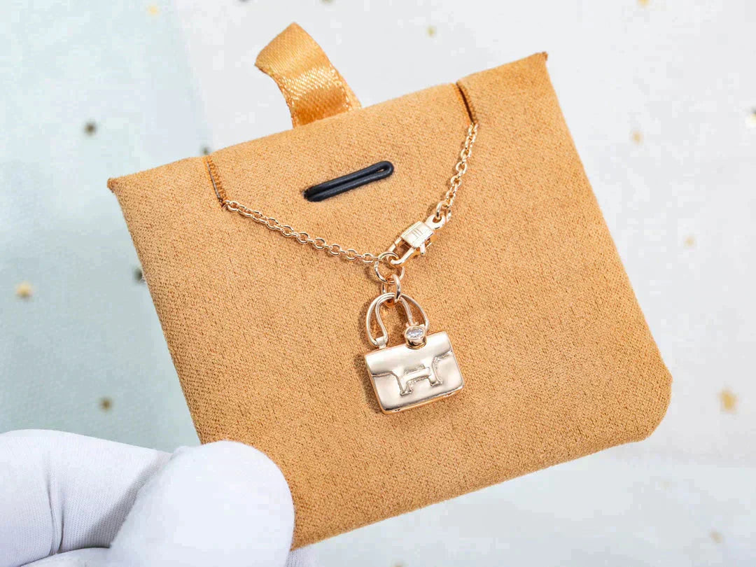 [Windsor Jewelry]AMULETTE PEDANT ROSE GOLD NECKLACE