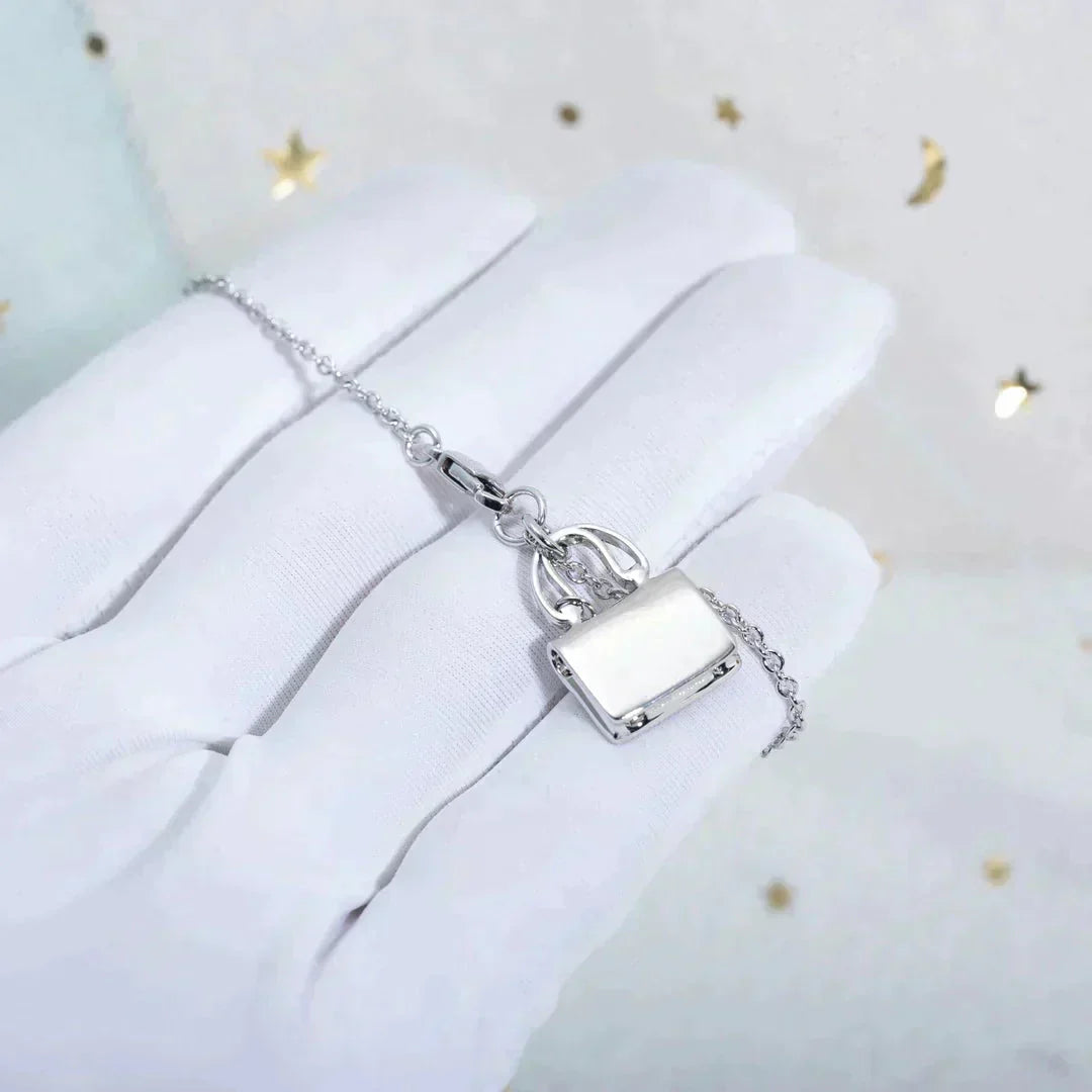 [Windsor Jewelry]AMULETTE PEDANT SILVER NECKLACE