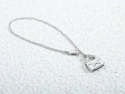 [Windsor Jewelry]AMULETTE PEDANT SILVER NECKLACE