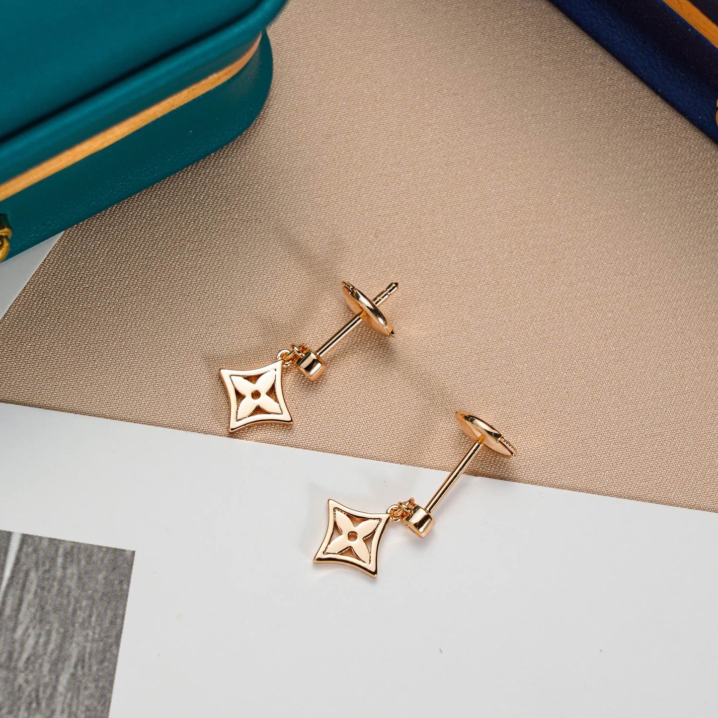 [Windsor Jewelry]STAR EARRINGS GOLD