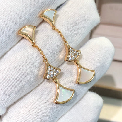 [Windsor Jewelry]DREAM EARRINGS 3 MOTIFS DIAMOND MOP PINK GOLD